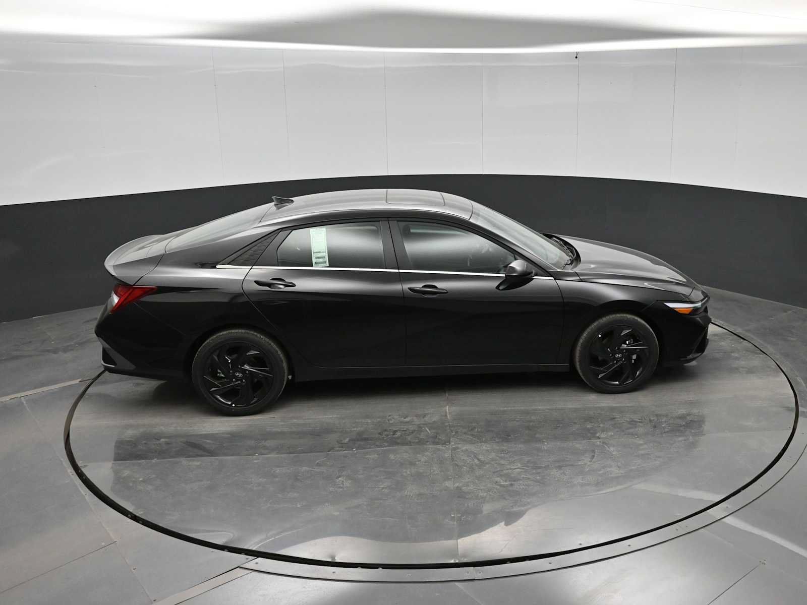 New 2026 Hyundai Elantra SEL Sport Premium FWD image 30
