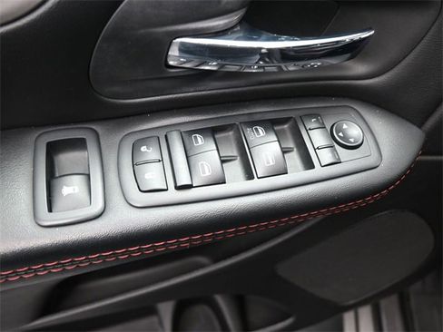 Used 2019 Dodge Grand Caravan GT image 13