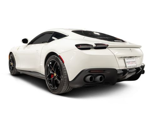 Used 2022 Ferrari Roma image 3