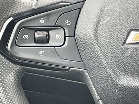 Used 2025 Chevrolet Trax LS w/ LS Convenience Package FWD image 28