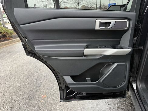 Used 2024 Ford Explorer XLT w/ Equipment Group 202A image 34