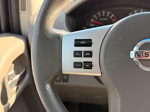 Used 2014 Nissan Frontier SV w/ SV Value Truck Package RWD image 22