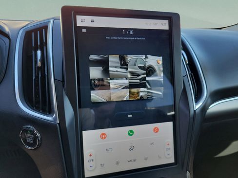 Used 2024 Ford Edge Titanium image 27