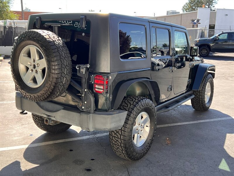 Used 2012 Jeep Wrangler Unlimited Rubicon w/ Connectivity Group AWD/4WD image 7