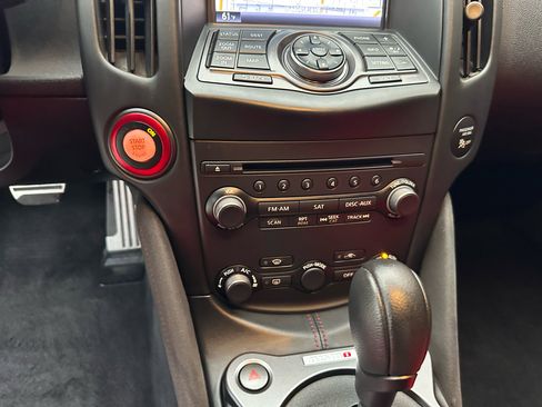 Used 2019 Nissan 370Z NISMO image 16