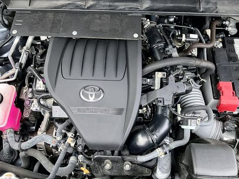 Used 2023 Toyota Highlander XLE FWD image 33