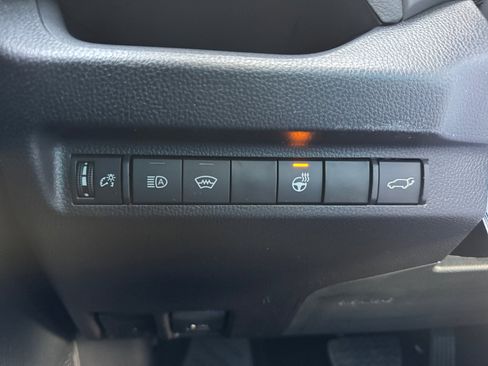 New 2025 Toyota RAV4 XLE image 19