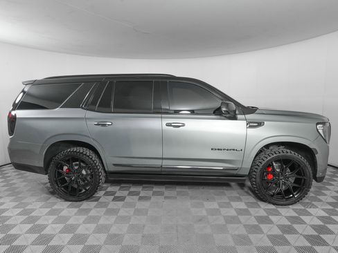 Used 2023 GMC Yukon Denali Ultimate AWD/4WD image 5