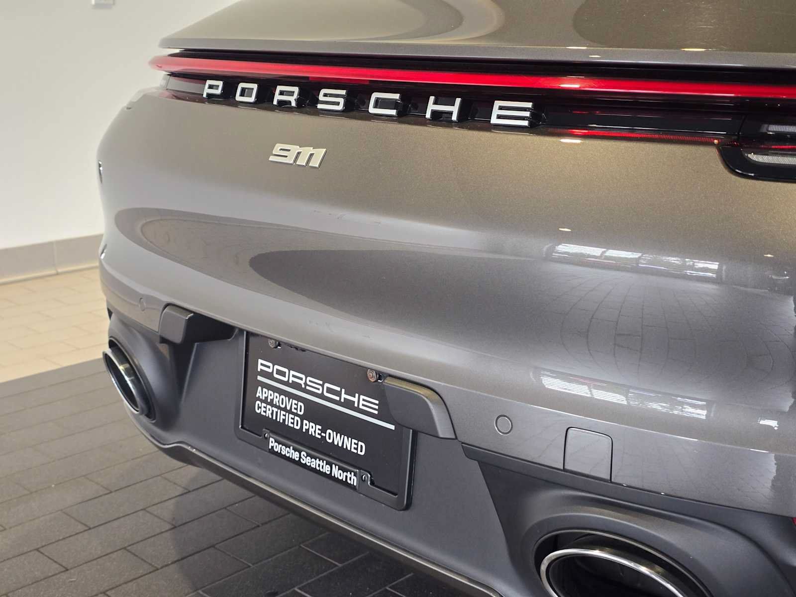 Used 2024 Porsche 911 Carrera S w/ Sport Package RWD image 15