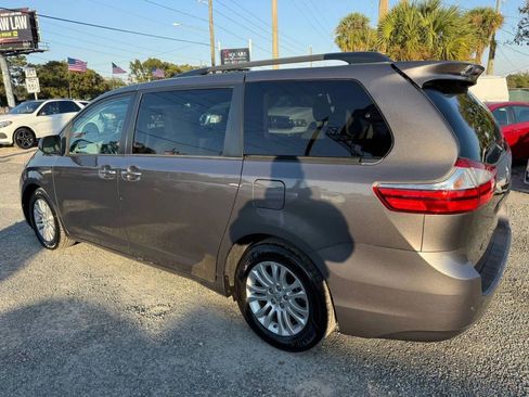 Used 2016 Toyota Sienna XLE image 8