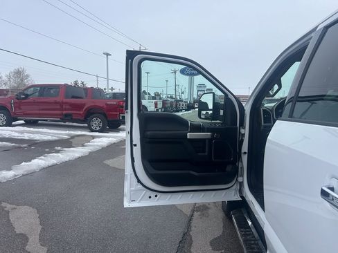 Used 2021 Ford F350 Lariat w/ Chrome Package image 12
