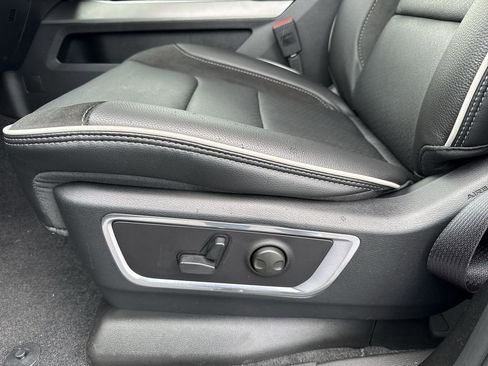 New 2026 RAM 1500 Laramie AWD/4WD image 22