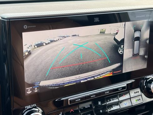 Used 2022 Toyota Highlander Platinum image 19