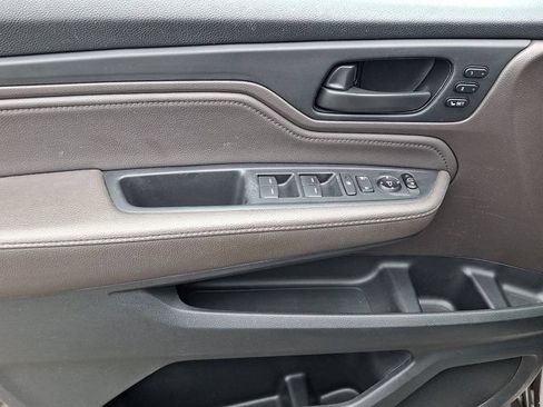 Used 2018 Honda Odyssey Touring image 18