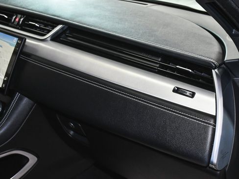 Used 2024 Jaguar F-PACE R-Dynamic S image 60