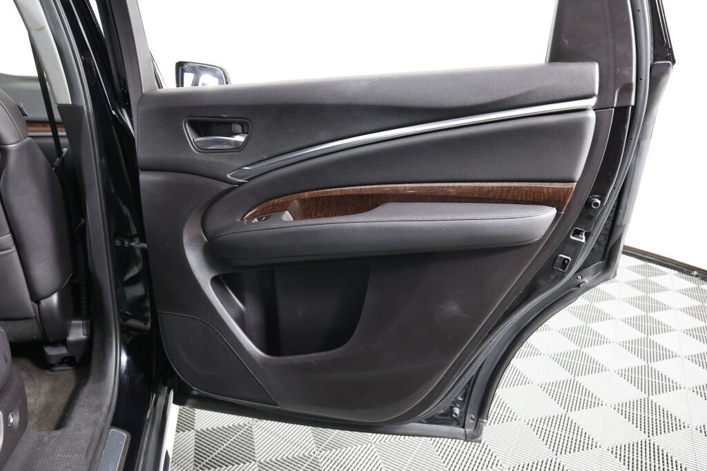 Used 2017 Acura MDX w/ Technology Package AWD/4WD image 22