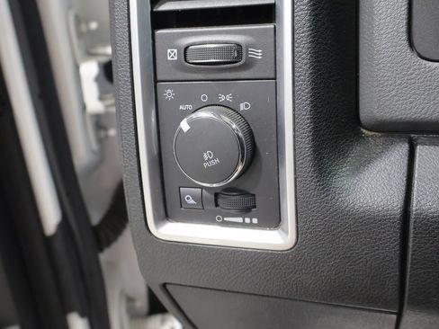 Used 2017 RAM 1500 Big Horn AWD/4WD image 31