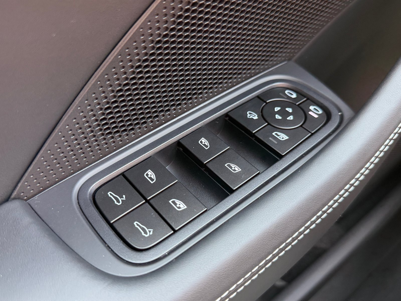 New 2026 Porsche Panamera 4 AWD/4WD image 13