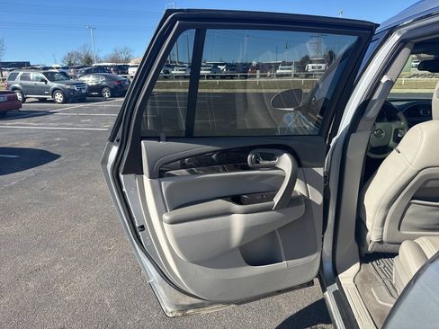 Used 2017 Buick Enclave Leather image 24