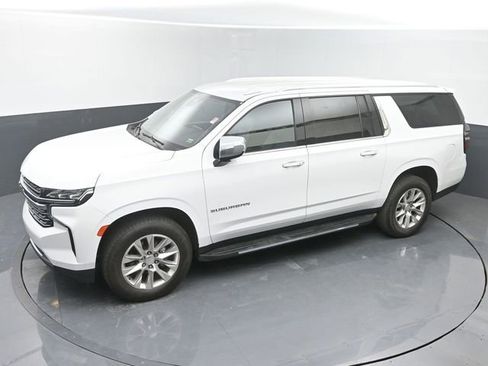 Used 2023 Chevrolet Suburban Premier RWD image 31
