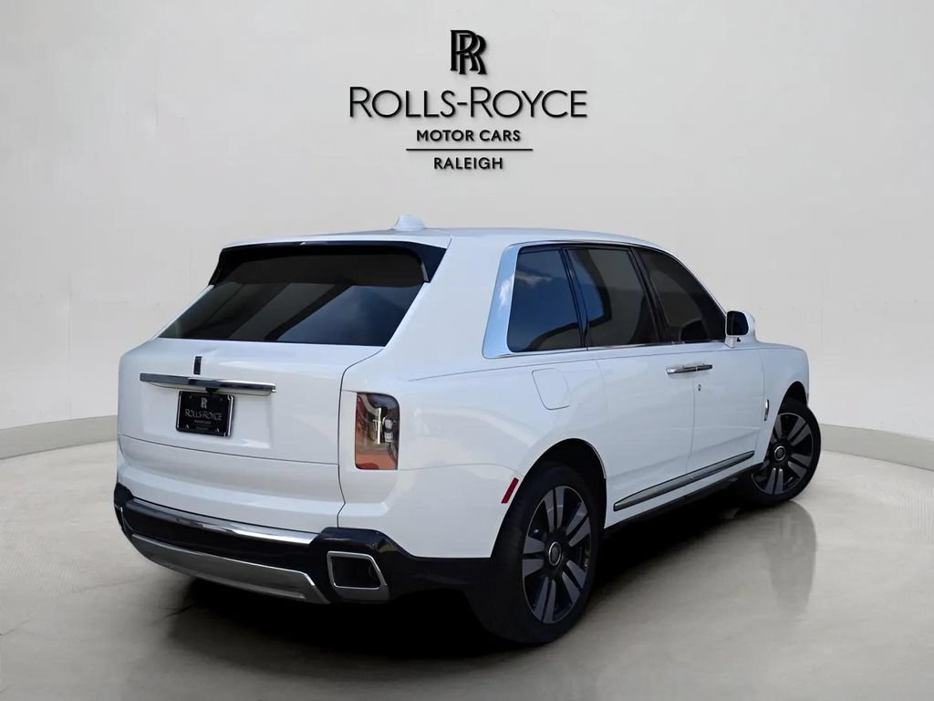 Certified 2025 Rolls-Royce Cullinan AWD/4WD image 2
