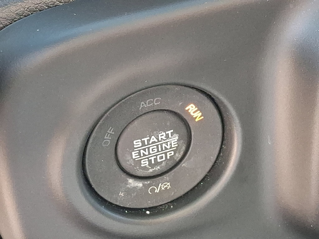 Used 2023 Jeep Wrangler Unlimited w/ Convenience Group AWD/4WD image 24