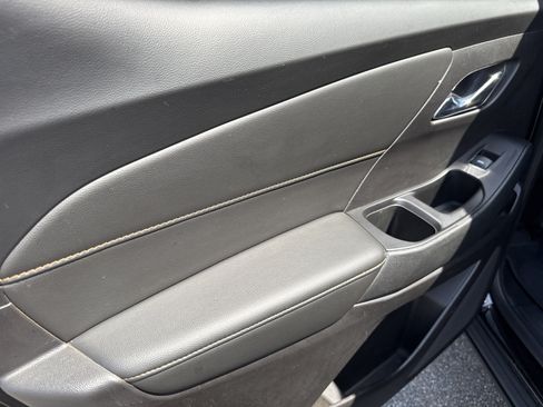 Used 2019 Chevrolet Traverse LT FWD image 8