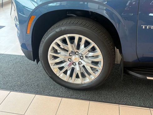 Used 2026 Chevrolet Tahoe LT w/ Comfort Package AWD/4WD image 39