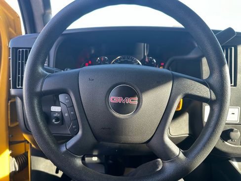 Used 2021 GMC Savana 3500 Extended w/ Power Convenience Package image 10