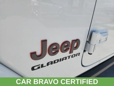 Used 2021 Jeep Gladiator Mojave AWD/4WD image 12