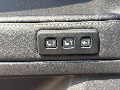 Used 2024 Toyota 4Runner Limited AWD/4WD image 19