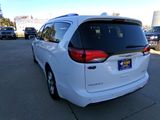 Used 2019 Chrysler Pacifica Limited image 5