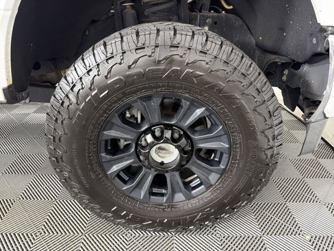 Used 2019 Ford F250 XLT AWD/4WD image 10