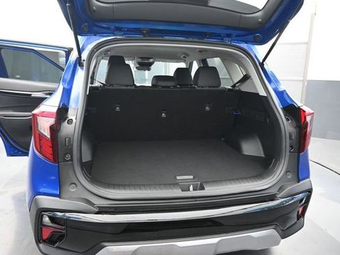 Used 2024 Kia Seltos S AWD/4WD image 8