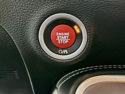 Used 2019 Dodge Challenger SRT Hellcat RWD image 17