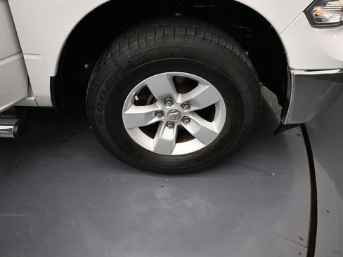 Used 2020 RAM 1500 Tradesman w/ Chrome Appearance Group image 22