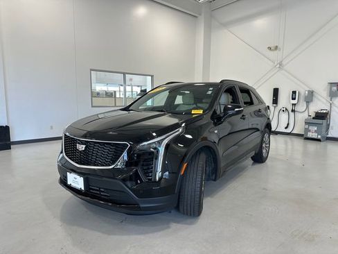 Used 2023 Cadillac XT4 Sport image 6