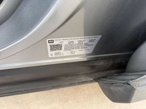 Used 2025 Chevrolet Equinox LT FWD image 29