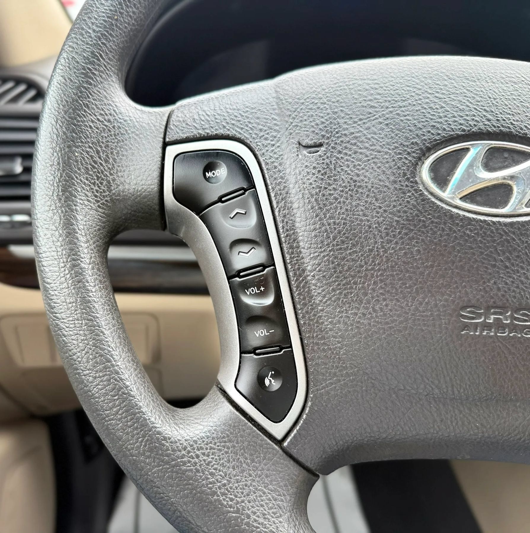 Used 2011 Hyundai Santa Fe GLS FWD image 13