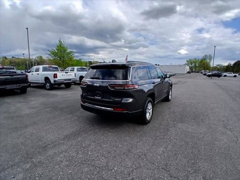 Certified 2025 Jeep Grand Cherokee L Laredo w/ Luxury Tech Group I AWD/4WD image 4