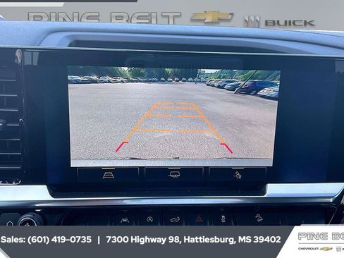 Used 2024 Chevrolet Silverado 1500 LT AWD/4WD image 16