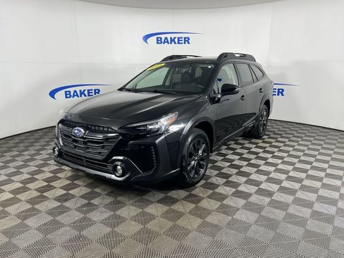 Used 2025 Subaru Outback Onyx Edition image 1