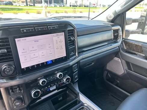Used 2024 Ford F250 Lariat w/ Lariat Ultimate Package AWD/4WD image 17
