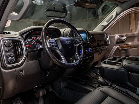 Used 2021 Chevrolet Silverado 1500 RST image 12