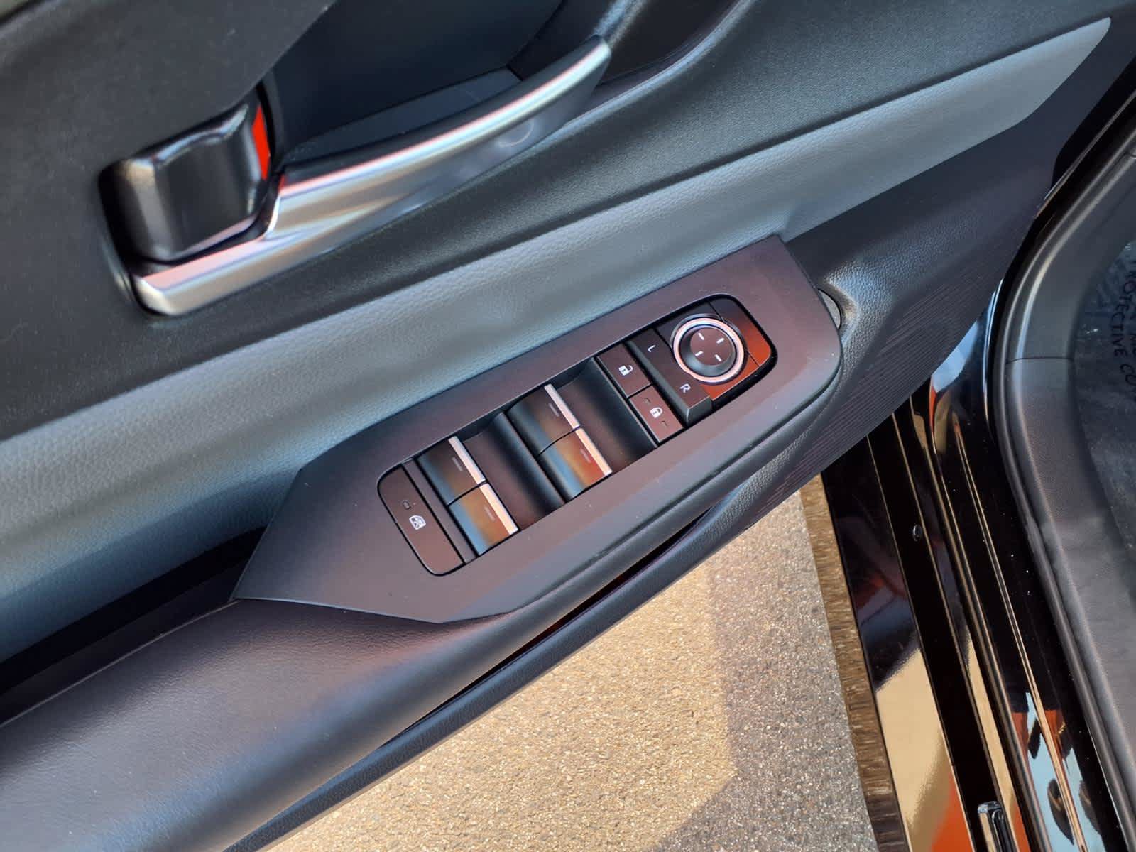 Certified 2026 Toyota Prius XLE FWD image 15