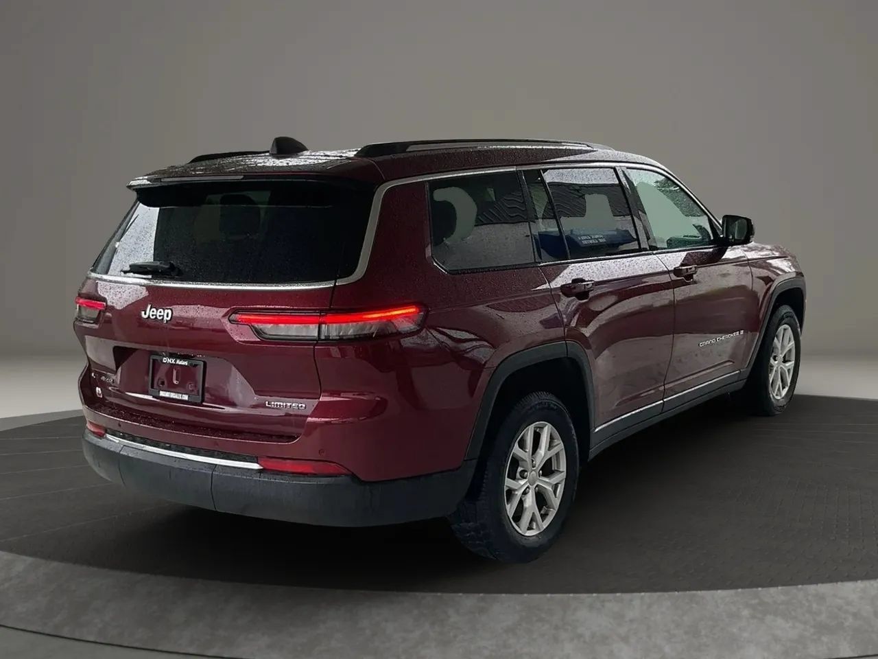 Used 2021 Jeep Grand Cherokee L Limited AWD/4WD image 5