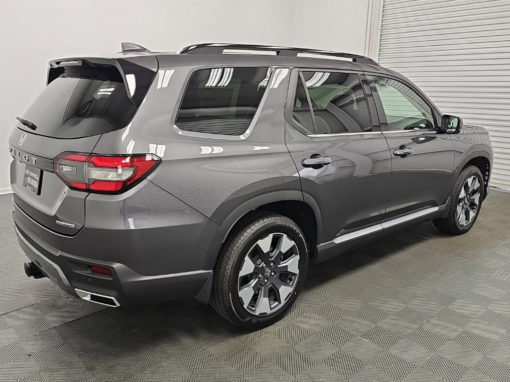 New 2026 Honda Pilot Touring image 8