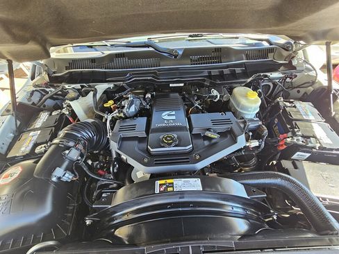 Used 2017 RAM 2500 SLT AWD/4WD image 14