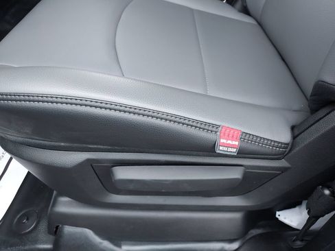 New 2026 RAM 2500 Tradesman AWD/4WD image 18