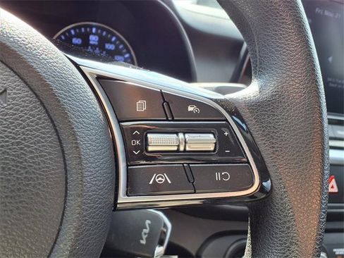 Used 2022 Kia Forte LXS image 14